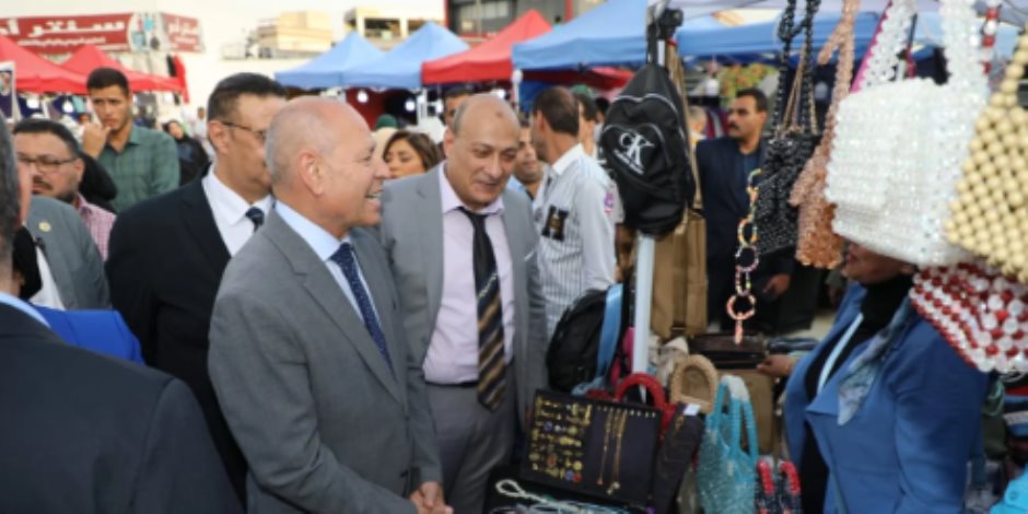 بتخفيضات كبيرة.. محافظ القاهرة يفتتح معرض "أهلاً بالعيد" للسلع والملابس