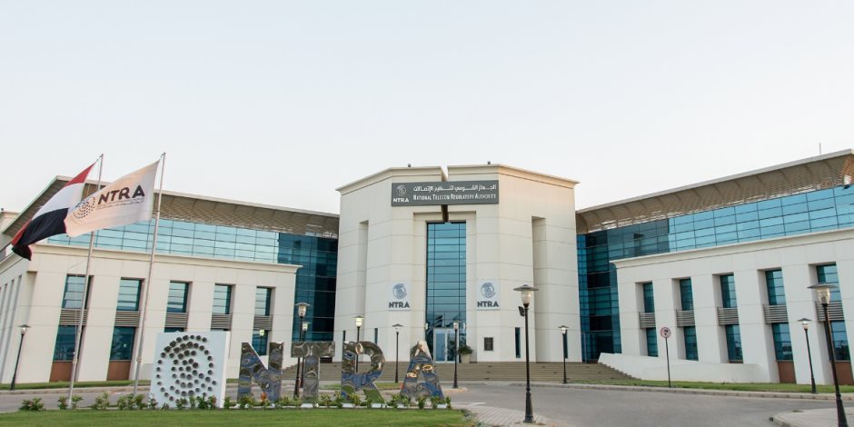 تنظيم الاتصالات يصدر تعليمات أوقات عمل منافذ خدمات الاتصالات خلال عيد الأضحى تنظيم الاتصالات يصدر تعليمات أوقات عمل منافذ خدمات الاتصالات خلال عيد الأضحى