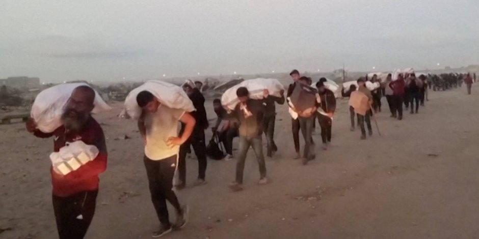 أونروا تنتقد آلية توزيع المساعدات الجديدة في قطاع غزة وتصفها بـ"الفخ المميت" أونروا تنتقد آلية توزيع المساعدات الجديدة في قطاع غزة وتصفها بـ"الفخ المميت"