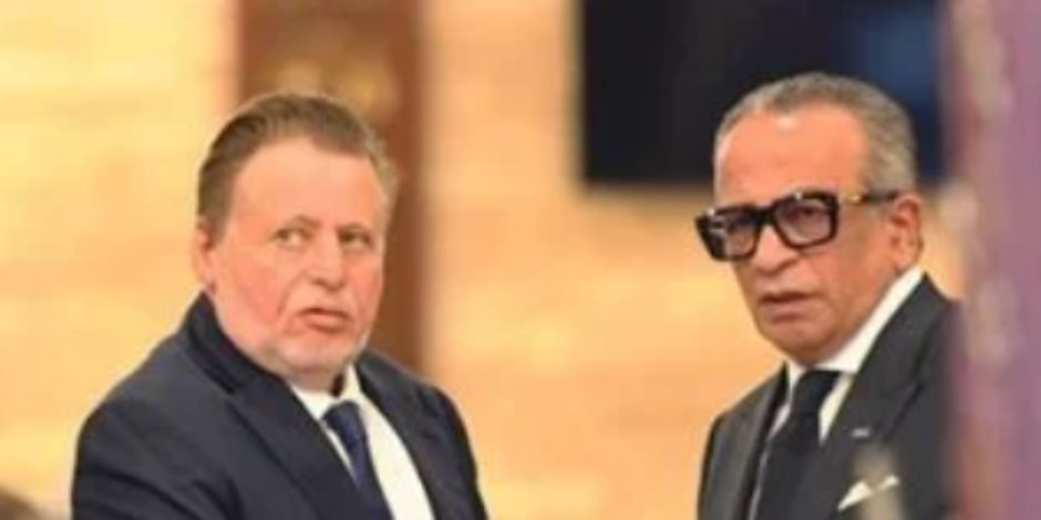 محافظ البنك المركزي وأشرف صبحي وعبد اللطيف المناوي في عزاء والدة عمرو الجنايني محافظ البنك المركزي وأشرف صبحي وعبد اللطيف المناوي في عزاء والدة عمرو الجنايني
