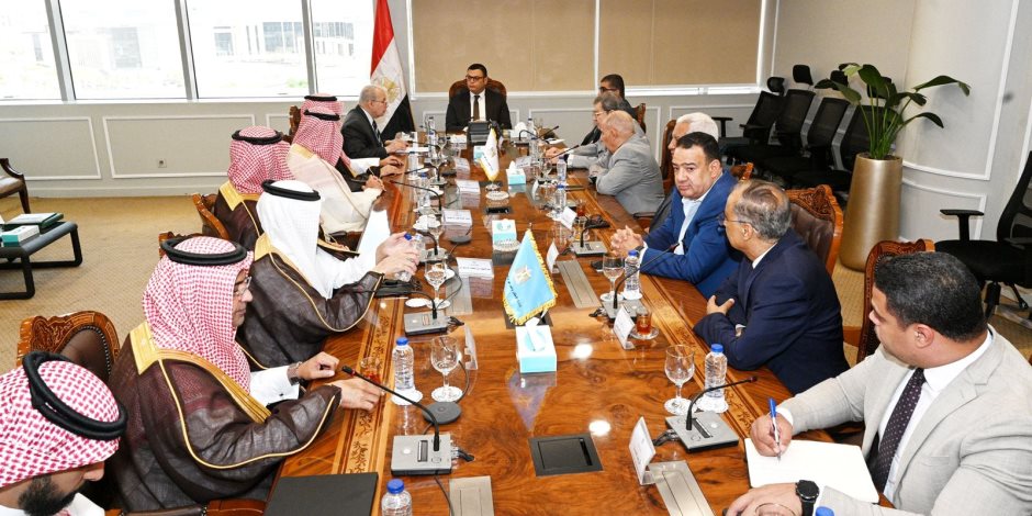 وزير الإسكان يستقبل وفدا من وزارتى "الاستثمار" و"البلديات والإسكان" بالسعودية وزير الإسكان يستقبل وفدا من وزارتى "الاستثمار" و"البلديات والإسكان" بالسعودية