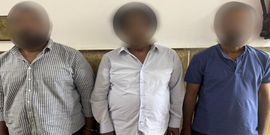 الداخلية تكشف حقيقة اقتحام 3 أشخاص لمنزل سيدة بغرض السرقة فى الجيزة الداخلية تكشف حقيقة اقتحام 3 أشخاص لمنزل سيدة بغرض السرقة فى الجيزة
