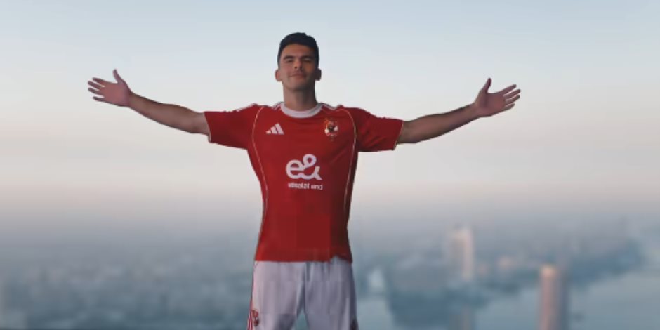 زيزو يصل معسكر الأهلي فى ميامي بعد رحلة طيران شاقة زيزو يصل معسكر الأهلي فى ميامي بعد رحلة طيران شاقة