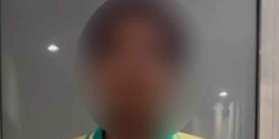 القبض على صاحب فيديو إقتلاع لمبة إنارة من أحد القطارات القبض على صاحب فيديو إقتلاع لمبة إنارة من أحد القطارات