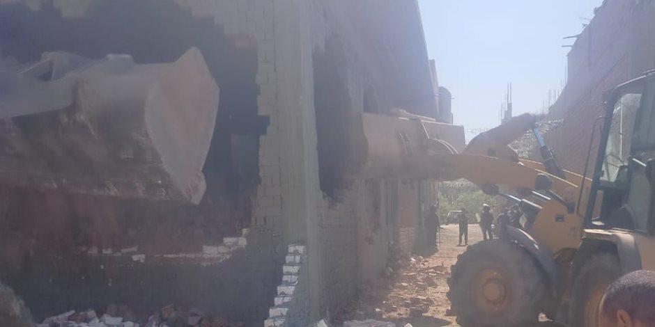 محافظ الجيزة: إزالة ٢٠ حالة بناء مخالف بقرى البدرشين ضمن الموجة ٢٦ لإزالة التعديات على أملاك الدولة محافظ الجيزة: إزالة ٢٠ حالة بناء مخالف بقرى البدرشين ضمن الموجة ٢٦ لإزالة التعديات على أملاك الدولة