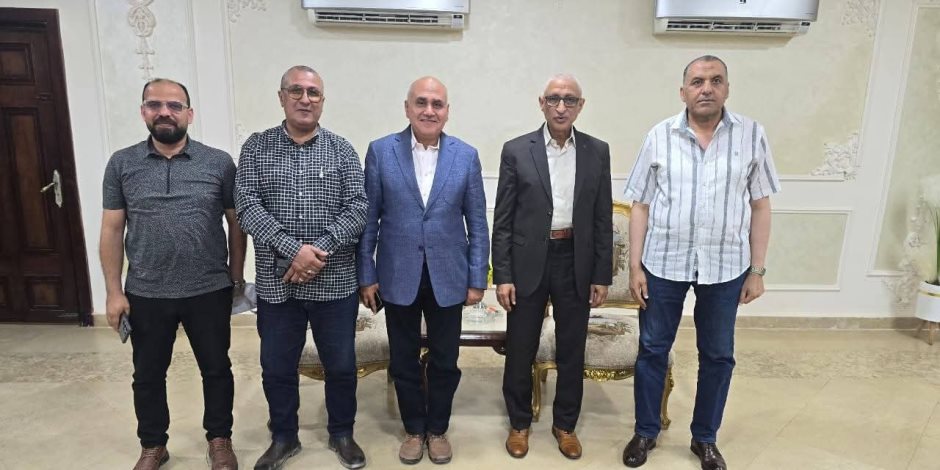 محافظ شمال سيناء يستقبل رئيس جهاز التعمير خلال زيارته العريش لمتابعة تنفيذ مشروعات تنموية جديدة (صور) محافظ شمال سيناء يستقبل رئيس جهاز التعمير خلال زيارته العريش لمتابعة تنفيذ مشروعات تنموية جديدة (صور)