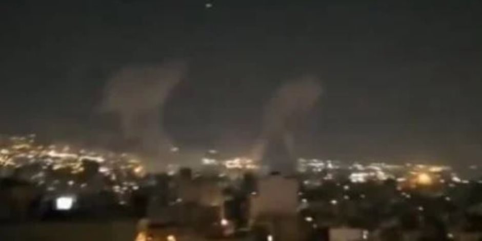 إعلام عبرى: الهجوم الجوى استهدف رئيس الأركان الإيرانى وعددا من علماء الذرة إعلام عبرى: الهجوم الجوى استهدف رئيس الأركان الإيرانى وعددا من علماء الذرة
