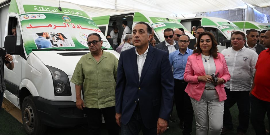 رئيس الوزراء يتفقد قافلة خدمية تقدم خدمات متنوعة لمواطني قرية "زاوية صقر" بمركز أبو المطامير بدعمٍ من المبادرة الرئاسية "حياة كريمة" رئيس الوزراء يتفقد قافلة خدمية تقدم خدمات متنوعة لمواطني قرية "زاوية صقر" بمركز أبو المطامير بدعمٍ من المبادرة الرئاسية "حياة كريمة"