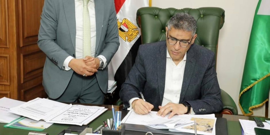 محافظ الجيزة يعتمد نتيجة الشهادة الإعدادية بنسبة نجاح ٨٧.٤٦٪ محافظ الجيزة يعتمد نتيجة الشهادة الإعدادية بنسبة نجاح ٨٧.٤٦٪