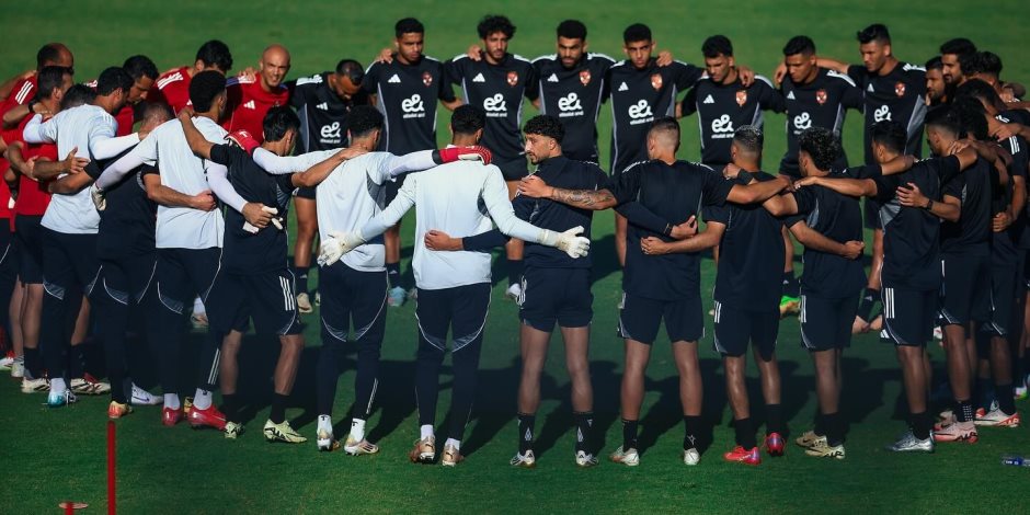 تشكيل الأهلي أمام إنتر ميامي: زيزو وبن شرقي وديانج على دكة البدلاء تشكيل الأهلي أمام إنتر ميامي: زيزو وبن شرقي وديانج على دكة البدلاء