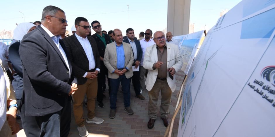 وزير الإسكان ومحافظ الإسكندرية يتفقدان مشروع إنشاء كوبرى 45 "محور السادات" وزير الإسكان ومحافظ الإسكندرية يتفقدان مشروع إنشاء كوبرى 45 "محور السادات"