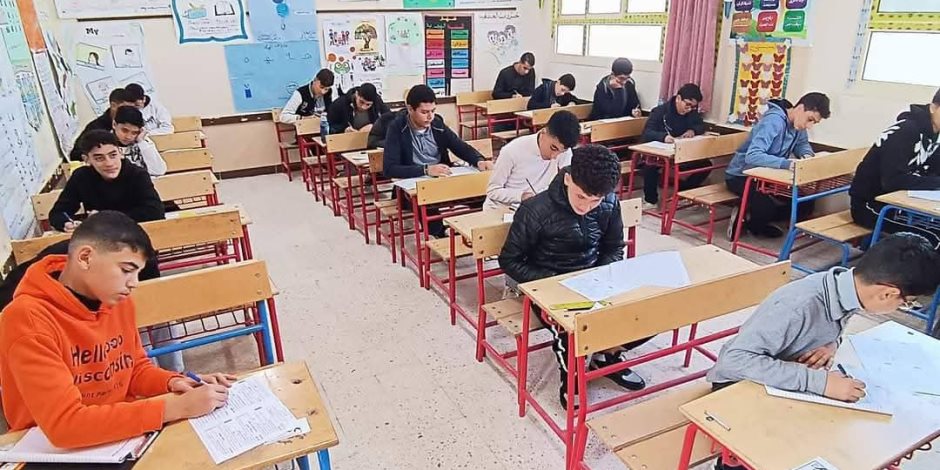 انطلاق ماراثون الثانوية العامة بشمال سيناء و4698 طالبا يؤدون الامتحانات داخل 15لجنة انطلاق ماراثون الثانوية العامة بشمال سيناء و4698 طالبا يؤدون الامتحانات داخل 15لجنة