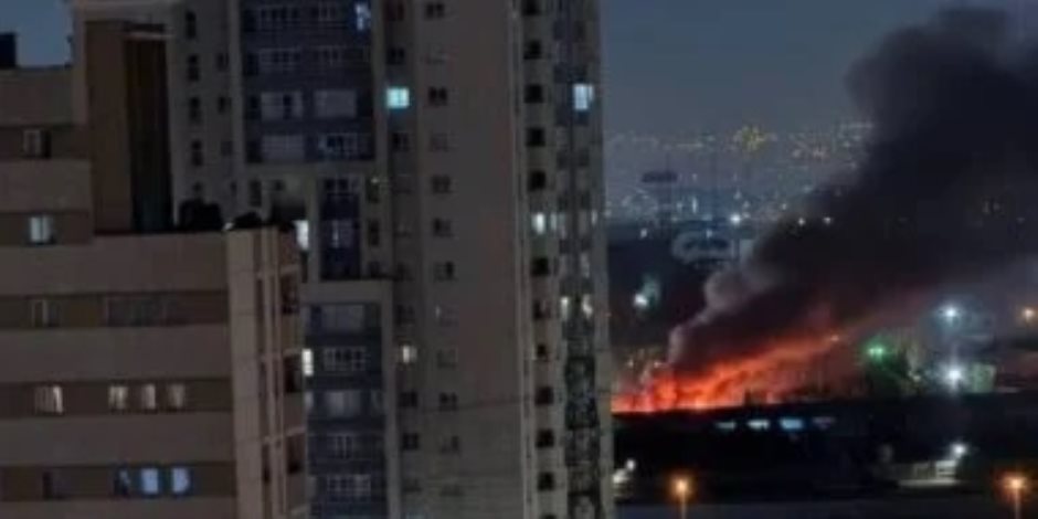 إسرائيل تقصف مبنى الإذاعة والتلفزيون في العاصمة الإيرانية طهران إسرائيل تقصف مبنى الإذاعة والتلفزيون في العاصمة الإيرانية طهران