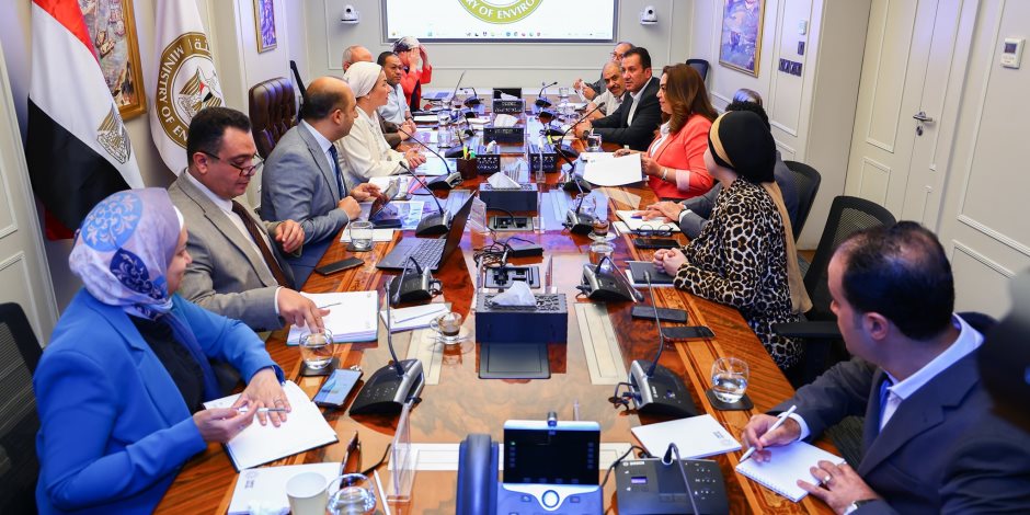 وزيرتا البيئة والتنمية المحلية تتابعان تطورات آخر مراحل إنشاء المدينة المتكاملة لمعالجة المخلفات بالعاشر من رمضان