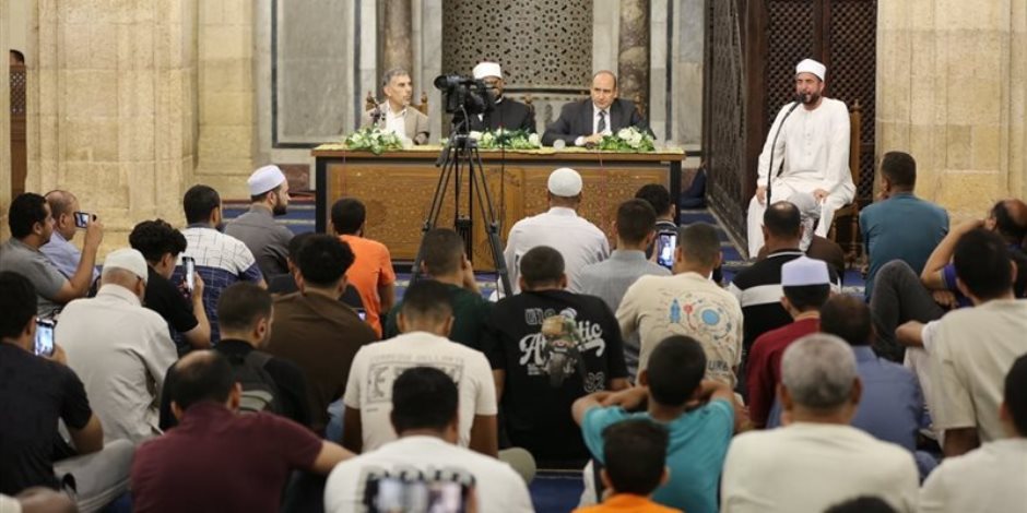 ملتقى القضايا المعاصرة بالجامع الأزهر: الأمة اليوم أحوج ما تكون إلى استعادة تماسكها وتوحيد كلمتها ملتقى القضايا المعاصرة بالجامع الأزهر: الأمة اليوم أحوج ما تكون إلى استعادة تماسكها وتوحيد كلمتها