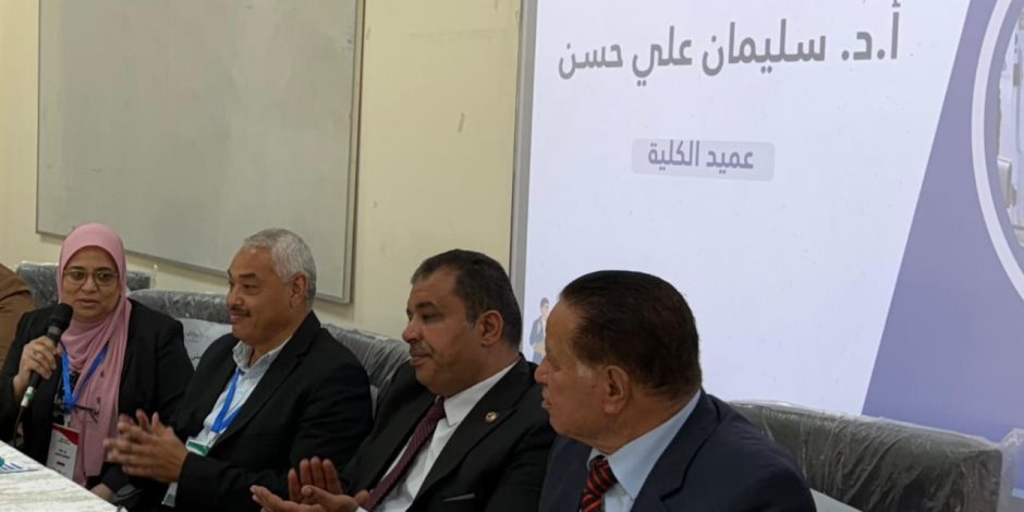 المؤتمر الطلابي للبحوث الطبية بطب العريش يوصي بدعم البحث العلمي بتوفير معامل بحثيه وورش عمل تدريبية (صور ) المؤتمر الطلابي للبحوث الطبية بطب العريش يوصي بدعم البحث العلمي بتوفير معامل بحثيه وورش عمل تدريبية (صور )