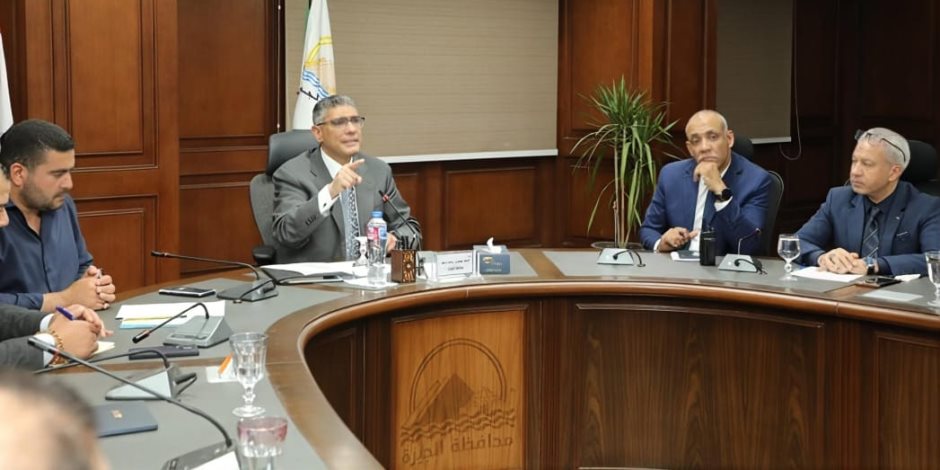 محافظ الجيزة يصدر قرارًا بتشكيل المكتب الفني لدعم تنفيذ المشروعات محافظ الجيزة يصدر قرارًا بتشكيل المكتب الفني لدعم تنفيذ المشروعات