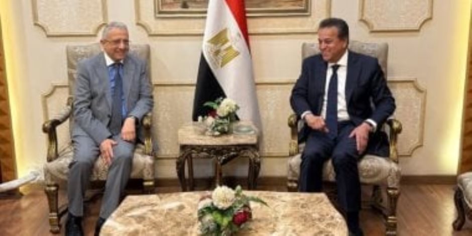 الدكتور خالد عبدالغفار يستقبل وزير الصحة التونسي بمطار القاهرة الدولي الدكتور خالد عبدالغفار يستقبل وزير الصحة التونسي بمطار القاهرة الدولي