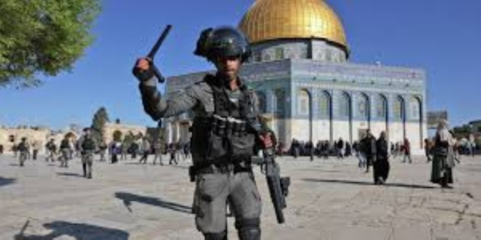 الاحتلال يصب غضبه على الفلسطينيين .. شهداء وإصابات في قصف الاحتلال لقطاع غزة واقتحام الأقصى مع حملة اعتقالات بالقدس الاحتلال يصب غضبه على الفلسطينيين .. شهداء وإصابات في قصف الاحتلال لقطاع غزة واقتحام الأقصى مع حملة اعتقالات بالقدس