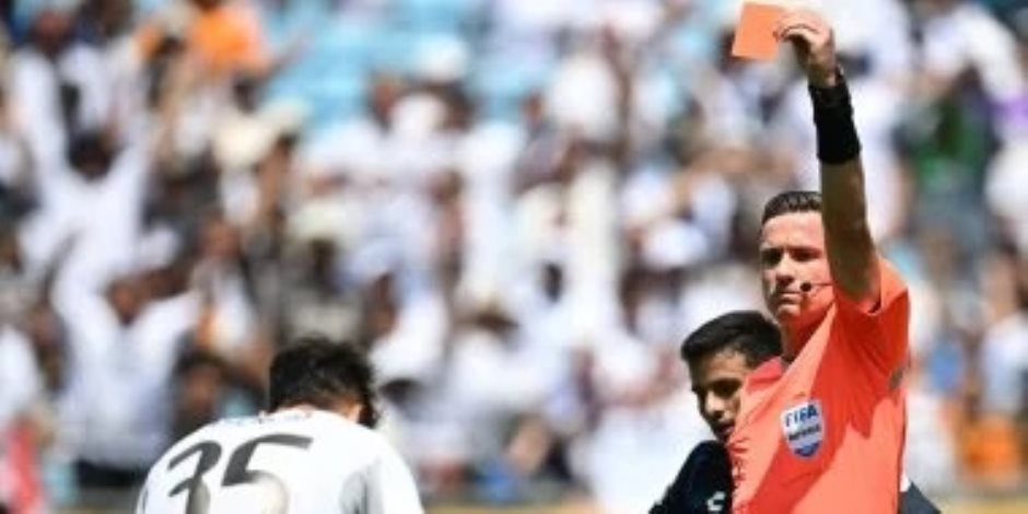 الريال ضد باتشوكا.. طرد أسينسيو مدافع ريال مدريد في أول 7 دقائق الريال ضد باتشوكا.. طرد أسينسيو مدافع ريال مدريد في أول 7 دقائق