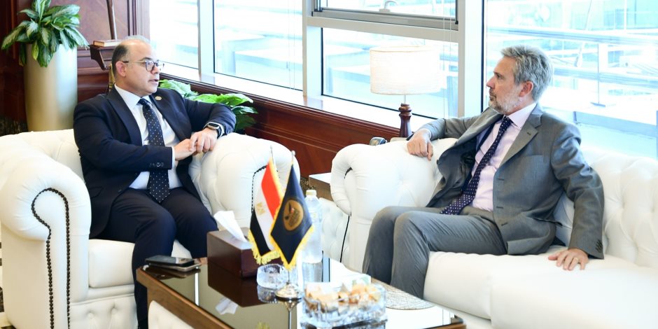 رئيس هيئة الرقابة المالية يلتقي السفير الإيطالي ويستعرض جهود تطوير القطاع المالي غير المصرفي وفرص الشراكة رئيس هيئة الرقابة المالية يلتقي السفير الإيطالي ويستعرض جهود تطوير القطاع المالي غير المصرفي وفرص الشراكة
