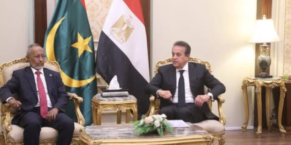 وزير الصحة يبحث مع نظيره الموريتاني سبل التعاون في القطاع الصحي والتصنيع الدوائي وزير الصحة يبحث مع نظيره الموريتاني سبل التعاون في القطاع الصحي والتصنيع الدوائي