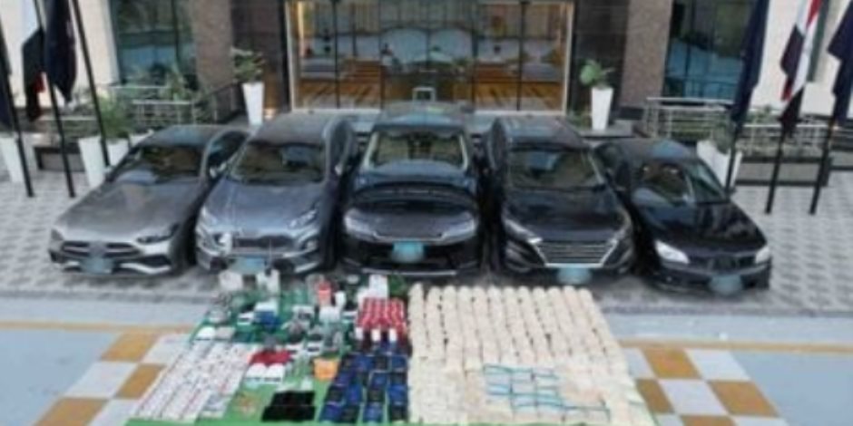 تجديد حبس المنتجة سارة خليفة فى اتهامها بترويج وتصنيع المواد المخدرة 45 يوما تجديد حبس المنتجة سارة خليفة فى اتهامها بترويج وتصنيع المواد المخدرة 45 يوما