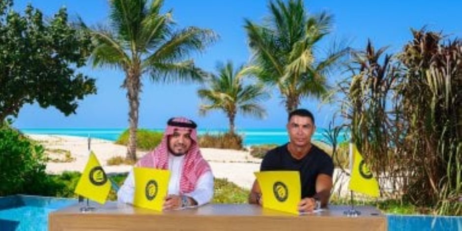 النصر السعودي يعلن رسميًا تجديد عقد كريستيانو رونالدو صاحب الـ 40 عامًا حتى 2027