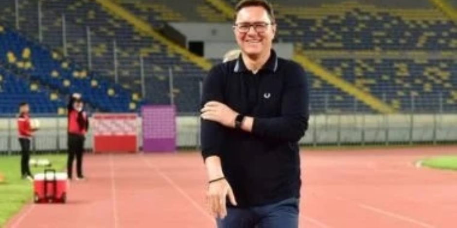 بعد تعرضه لحادث مروري .. مدرب الوداد يقود مواجهة العين في كأس العالم للأندية بكرسي متحرك