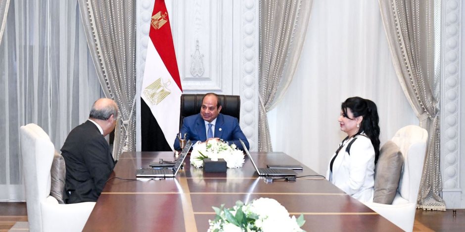توجيهات رئاسية بتطوير المطارات وفق أحدث الأساليب وطرح مطار الغردقة للشراكة مع القطاع الخاص بنهاية عام ٢٠٢٥ توجيهات رئاسية بتطوير المطارات وفق أحدث الأساليب وطرح مطار الغردقة للشراكة مع القطاع الخاص بنهاية عام ٢٠٢٥