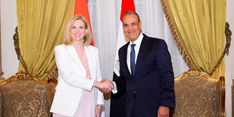 وزيرا خارجية مصر والنمسا يوقعان مذكرة تفاهم لتدشين آلية للمشاورات السياسية بين البلدين وزيرا خارجية مصر والنمسا يوقعان مذكرة تفاهم لتدشين آلية للمشاورات السياسية بين البلدين