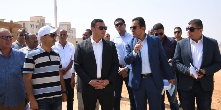 وزير الإسكان يبدأ جولة تفقدية بالعاشر من رمضان ويتفقد الطرق والمحاور ومشروع ديارنا السكني بالمدينة وزير الإسكان يبدأ جولة تفقدية بالعاشر من رمضان ويتفقد الطرق والمحاور ومشروع ديارنا السكني بالمدينة