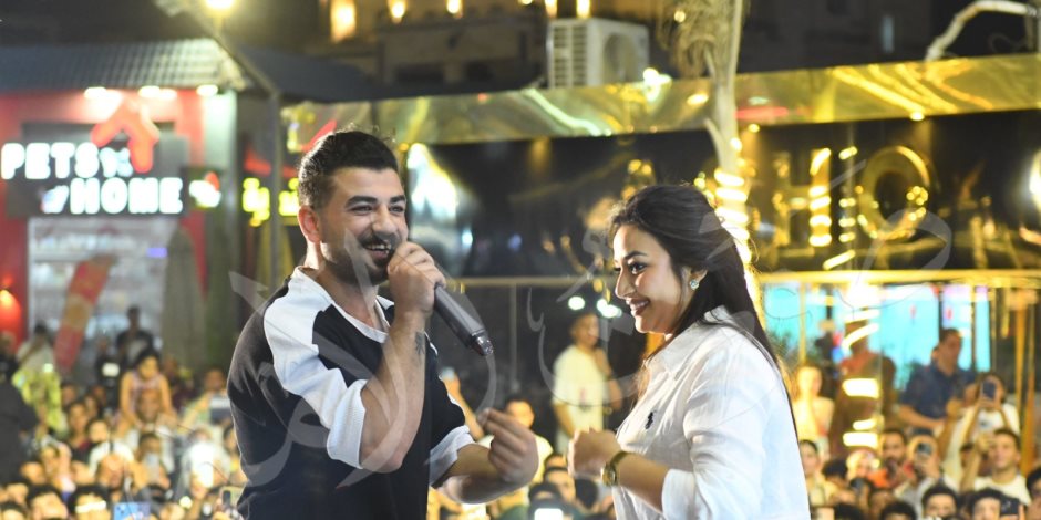 رحمة محسن تُشعل أجواء احتفالية "فى حب مصر" لـ "تحية خاصة للرئيس السيسي" رحمة محسن تُشعل أجواء احتفالية "فى حب مصر" لـ "تحية خاصة للرئيس السيسي"