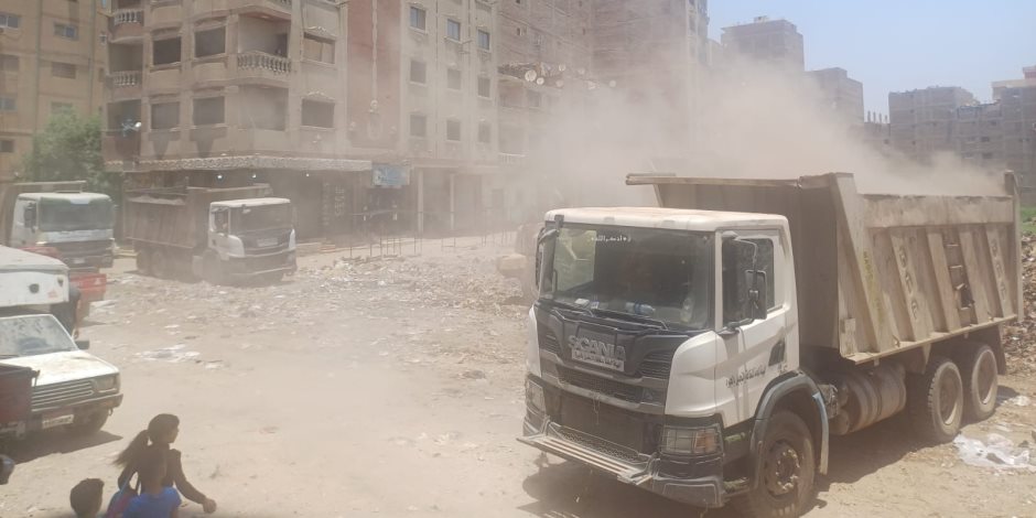 محافظة الجيزة ترفع 800 طنًّا من المخلفات والرتش بحي العمرانية محافظة الجيزة ترفع 800 طنًّا من المخلفات والرتش بحي العمرانية