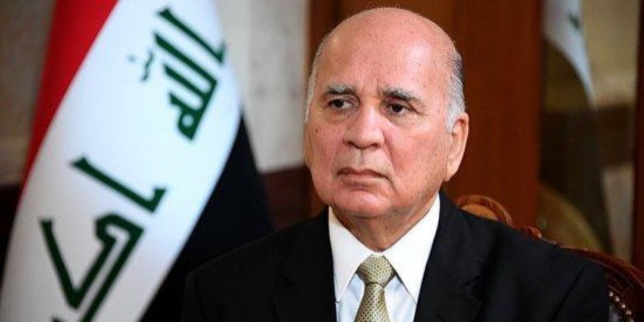 وزير خارجية العراق يتسلم من نظيره الإيراني رسالة خطية تتعلق بالعلاقات الثنائية بين العراق وإيران وزير خارجية العراق يتسلم من نظيره الإيراني رسالة خطية تتعلق بالعلاقات الثنائية بين العراق وإيران