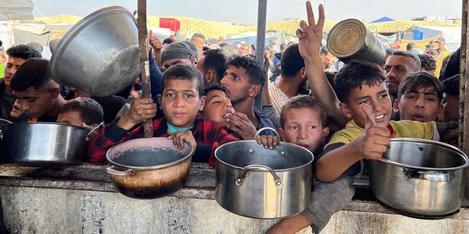 وزيرة فلسطينية: ما يجرى فى غزة استخدام مقصود للجوع كسلاح لكسر إرادة الشعب ودفعه نحو الهجرة أو الاستسلام وزيرة فلسطينية: ما يجرى فى غزة استخدام مقصود للجوع كسلاح لكسر إرادة الشعب ودفعه نحو الهجرة أو الاستسلام