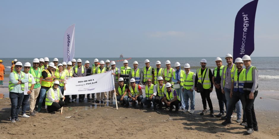 المصرية للاتصالات تنتهي من عمليات الإنزال ومسارات العبور الخاصة بالكابل البحري  SEA-ME-WE-6  في مصر