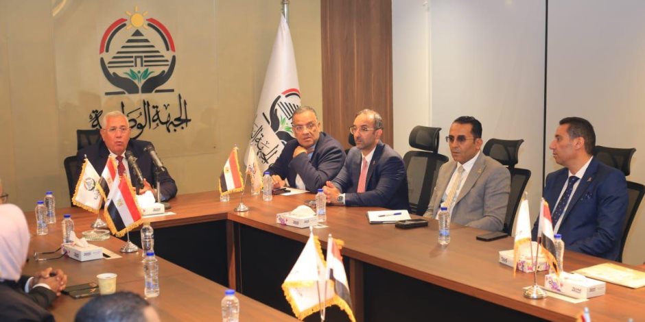 بعد انتهاء الاجتماع التنسيقي الأول لأحزاب القائمة الوطنية .. حزب الجبهة يعقد اجتماعا للمرشيحن لانتخابات مجلس الشيوخ ٢٠٢٥ بعد انتهاء الاجتماع التنسيقي الأول لأحزاب القائمة الوطنية .. حزب الجبهة يعقد اجتماعا للمرشيحن لانتخابات مجلس الشيوخ ٢٠٢٥