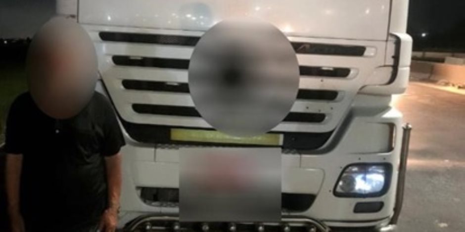 ضبط قائد سيارة "نقل ثقيل" للسير عكس الاتجاه بالدقهلية ضبط قائد سيارة "نقل ثقيل" للسير عكس الاتجاه بالدقهلية