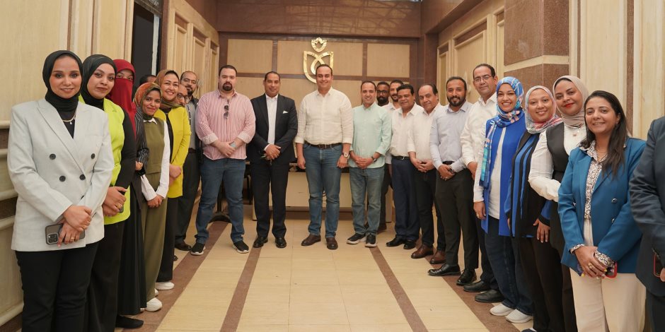 رئيس هيئة الرعاية الصحية في جولة تفقدية موسعة بأسوان اليوم لمتابعة التشغيل الرسمي وسير العمل بالمنشآت الصحية رئيس هيئة الرعاية الصحية في جولة تفقدية موسعة بأسوان اليوم لمتابعة التشغيل الرسمي وسير العمل بالمنشآت الصحية