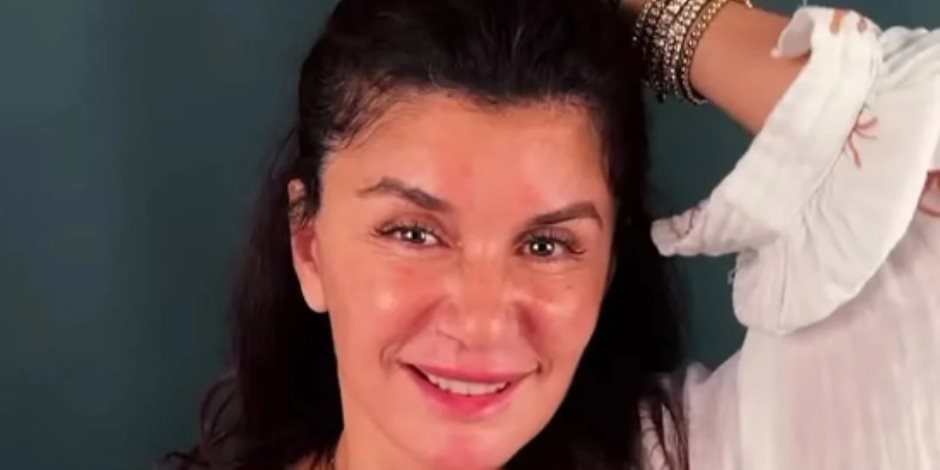 غادة عادل بعد خضوعها لعملية شد وجه.. ماذا تغير في شكلها قبل وبعد؟ غادة عادل بعد خضوعها لعملية شد وجه.. ماذا تغير في شكلها قبل وبعد؟