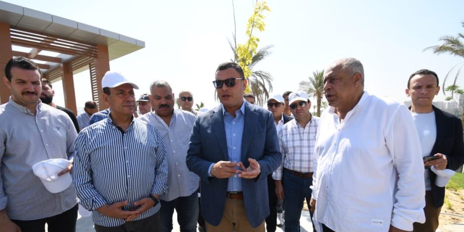 وزير الإسكان يتفقد المنطقة الاستثمارية ومشروع الأرينا بحدائق "تلال الفسطاط" وزير الإسكان يتفقد المنطقة الاستثمارية ومشروع الأرينا بحدائق "تلال الفسطاط"