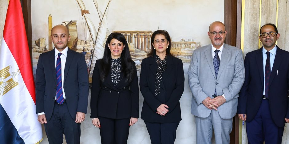 وزير التخطيط تبحث مع المدير الإقليمي لشرق المتوسط بمنظمة الصحة العالمية تعزيز سياسات الصحة في خطة التنمية متوسطة المدى وزير التخطيط تبحث مع المدير الإقليمي لشرق المتوسط بمنظمة الصحة العالمية تعزيز سياسات الصحة في خطة التنمية متوسطة المدى