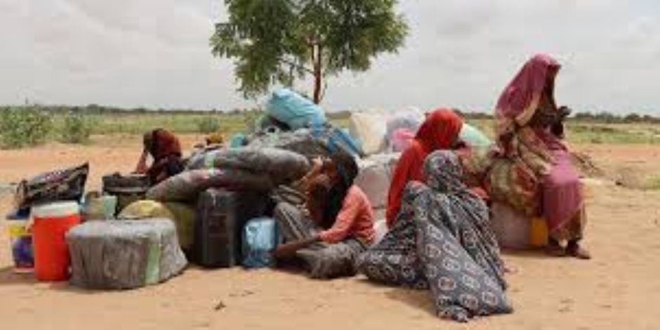 الصليب الأحمر يحذر من تدهور الأوضاع فى السودان.. ونزح أكثر من 10 ملايين شخص الصليب الأحمر يحذر من تدهور الأوضاع فى السودان.. ونزح أكثر من 10 ملايين شخص