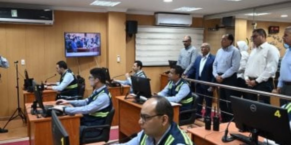 رئيس الوزراء يفتتح مركز السيطرة والتحكم بشركة مياه الشرب بالإسكندرية
