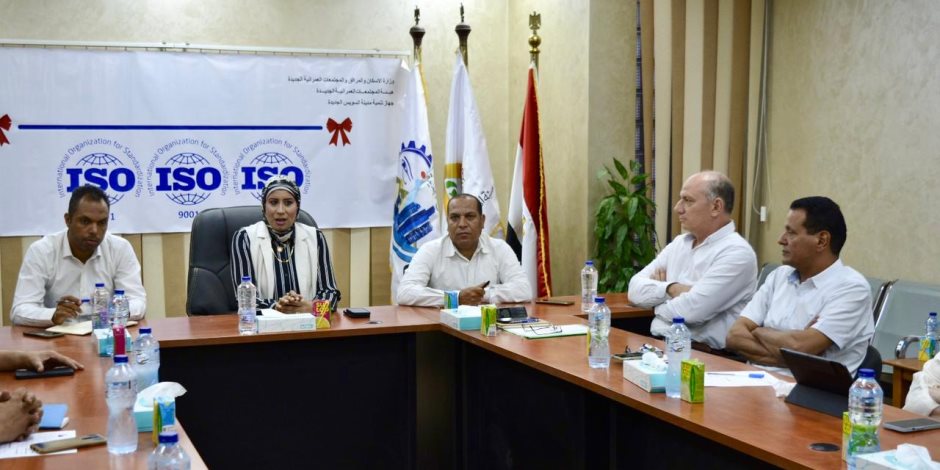 مسئولو جهاز مدينة السويس الجديدة يستقبلون مستثمري الحي الصناعي لمناقشة أبرز التحديات مسئولو جهاز مدينة السويس الجديدة يستقبلون مستثمري الحي الصناعي لمناقشة أبرز التحديات