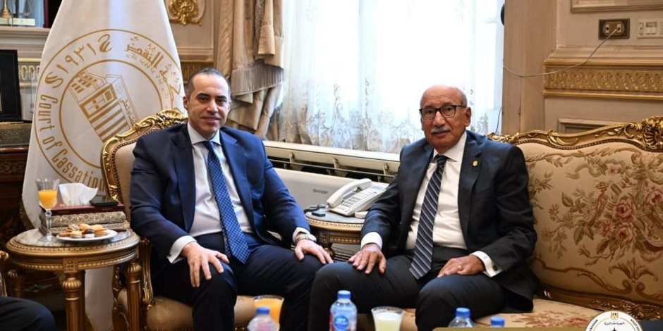 وزير الشئون النيابية يلتقي رئيس محكمة النقض و«القضاء الأعلى» لتهنئته بالمنصب وزير الشئون النيابية يلتقي رئيس محكمة النقض و«القضاء الأعلى» لتهنئته بالمنصب
