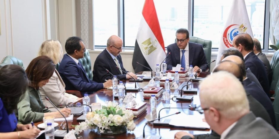 وزير الصحة يستقبل وفد منظمة الصحة العالمية للاستعداد لتجديد الاعتماد الدولي لهيئة الدواء المصرية والحصول على المستوى الرابع وزير الصحة يستقبل وفد منظمة الصحة العالمية للاستعداد لتجديد الاعتماد الدولي لهيئة الدواء المصرية والحصول على المستوى الرابع