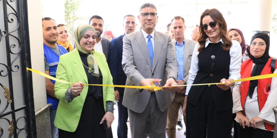 محافظ الجيزة يُدشّن حملة "100 يوم صحة" من مركز ميت عقبة بالعجوزة محافظ الجيزة يُدشّن حملة "100 يوم صحة" من مركز ميت عقبة بالعجوزة