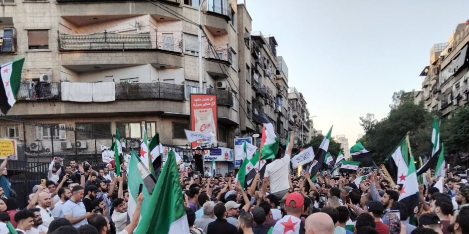 مظاهرات فى سوريا للتنديد بالعدوان الإسرائيلى والتدخل الأجنبى مظاهرات فى سوريا للتنديد بالعدوان الإسرائيلى والتدخل الأجنبى